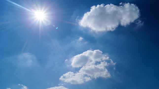 horas sol paneles solares.jpg