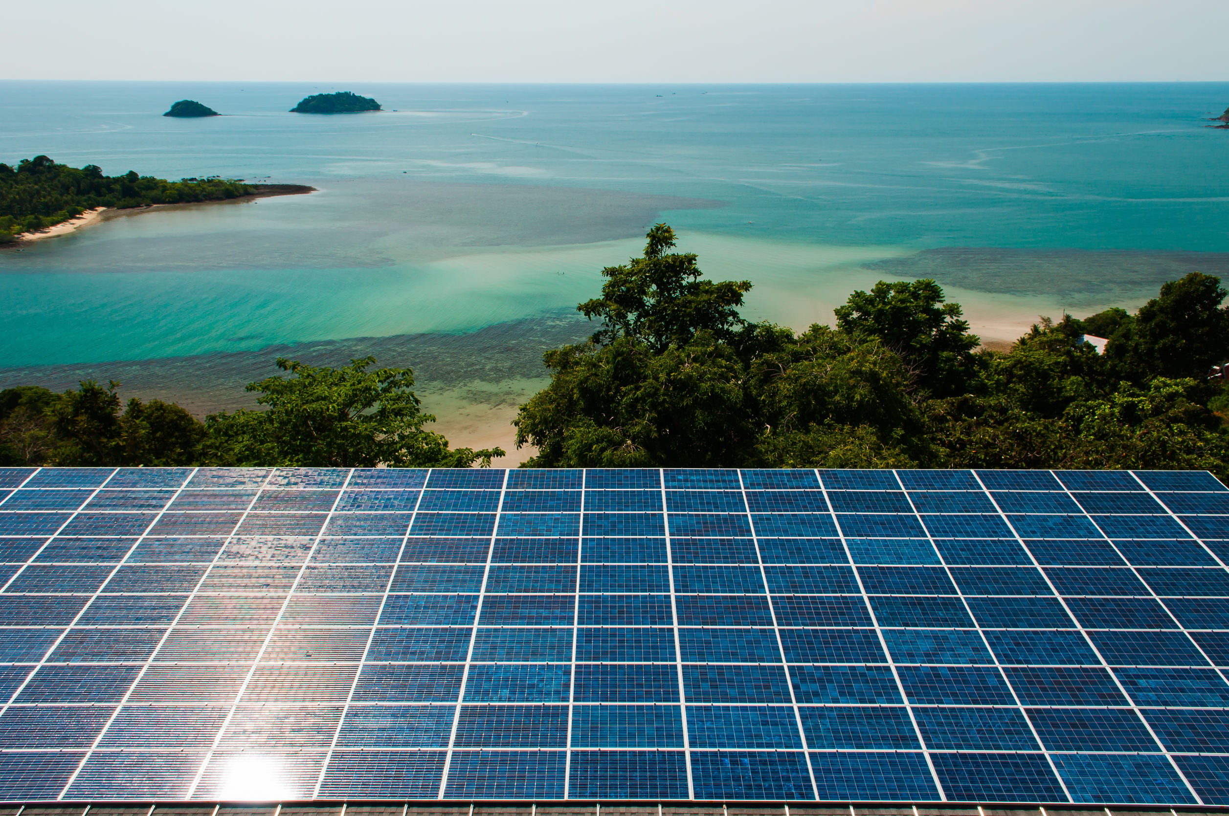 Playas con energía solar.jpg